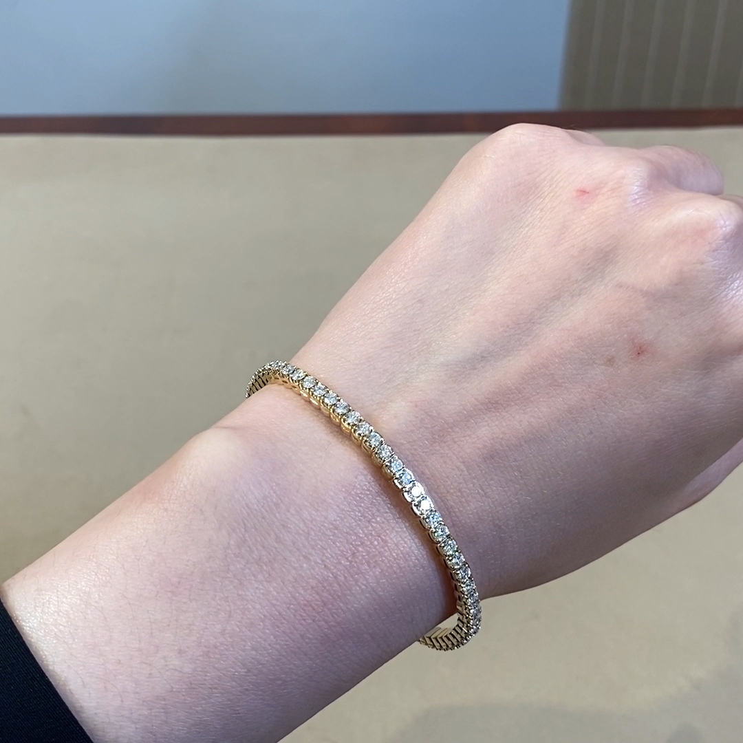 Expandable Diamond Bangle 4.21ct in 18ct Yellow Gold