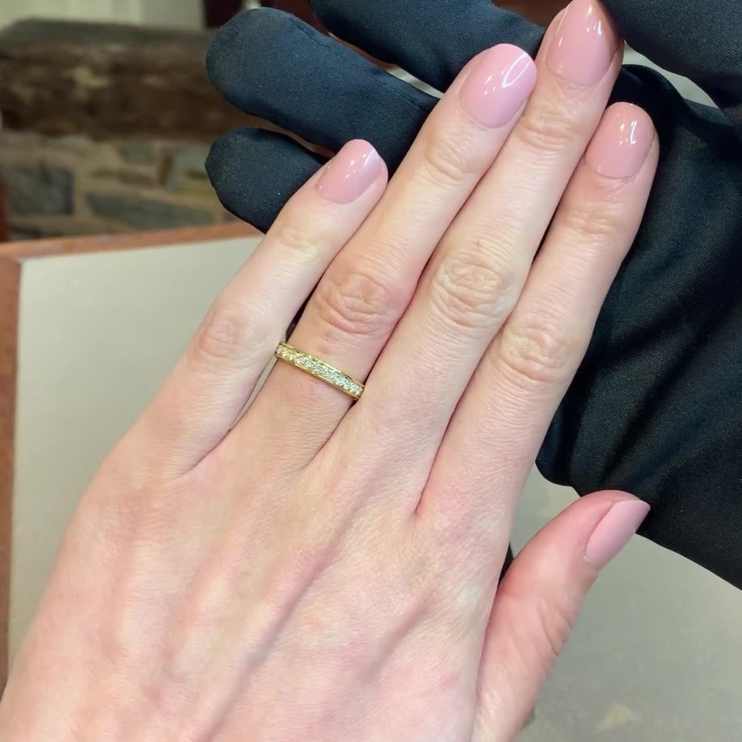 Brilliant Cut Diamond Eternity Ring 0.92ct in 18ct Yellow Gold