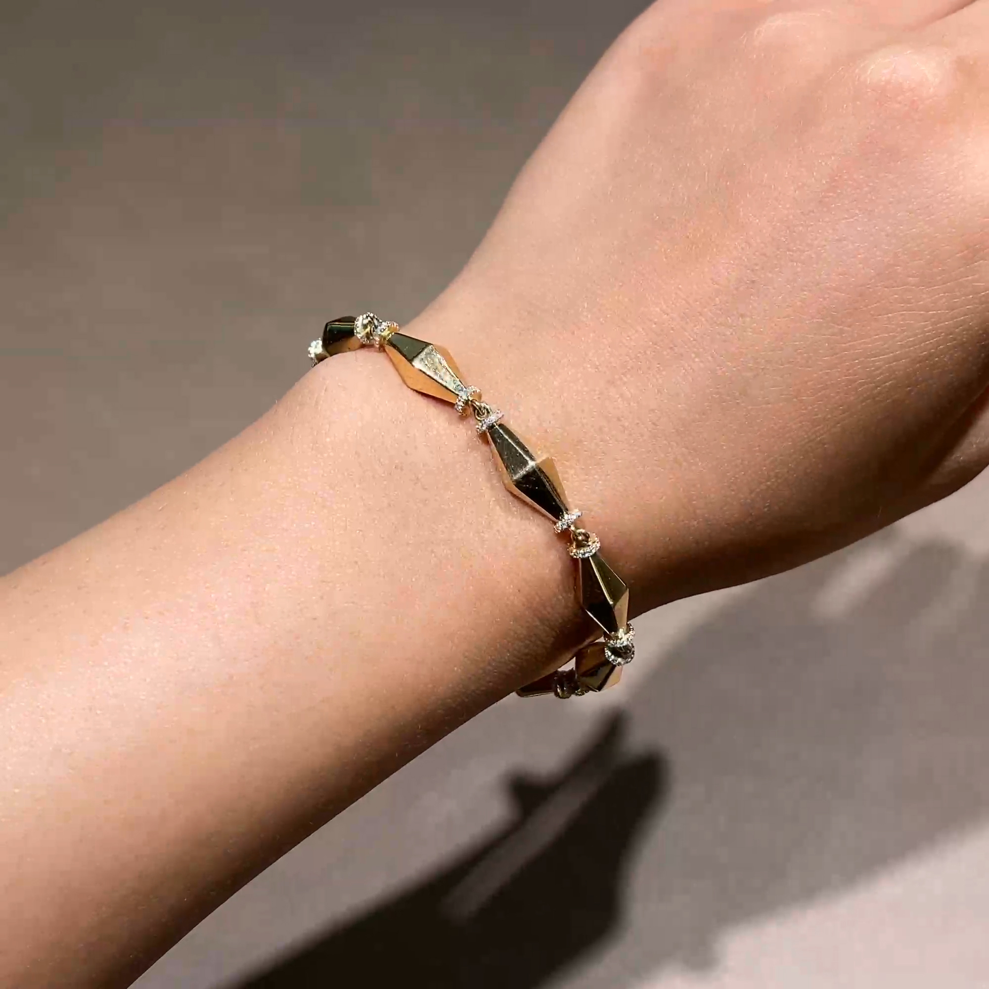 Cleopatra 0.75ct Diamond Gold Faceted Barrel Link Bracelet in 18ct Yellow Gold