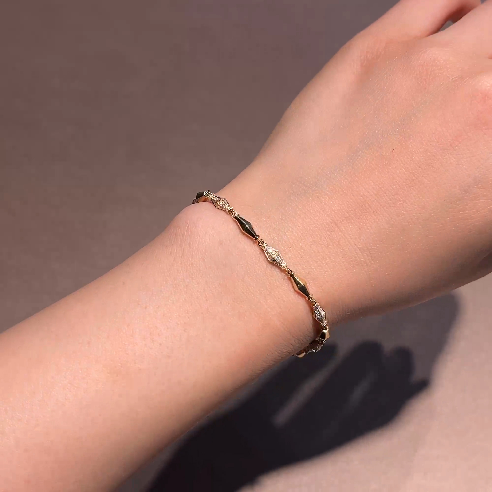 Cleopatra 1.499ct Diamond Gold Faceted Barrel Link Mini Bracelet in 18ct Yellow Gold