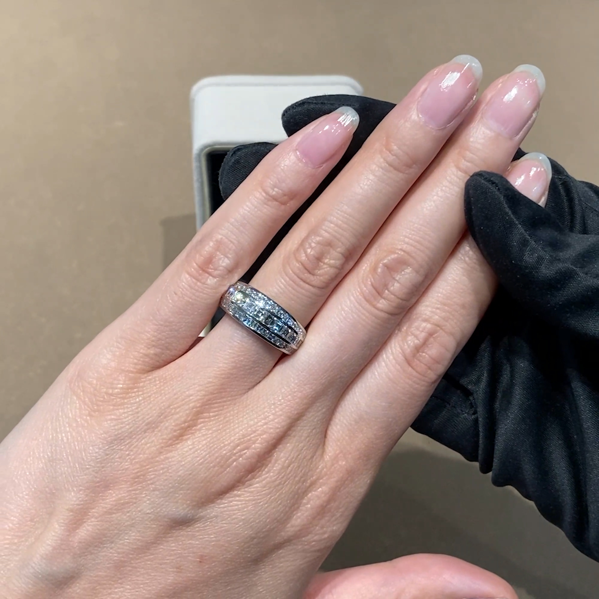 Manhattan Classic Diamond Ring 1.99ct in Platinum