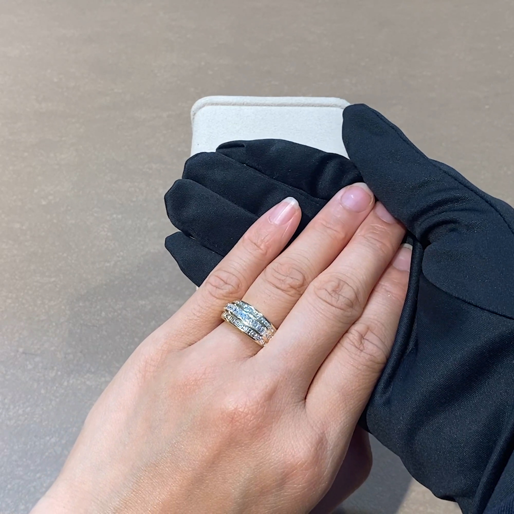 Manhattan Classic Diamond Ring 1.91ct in 18ct Yellow Gold