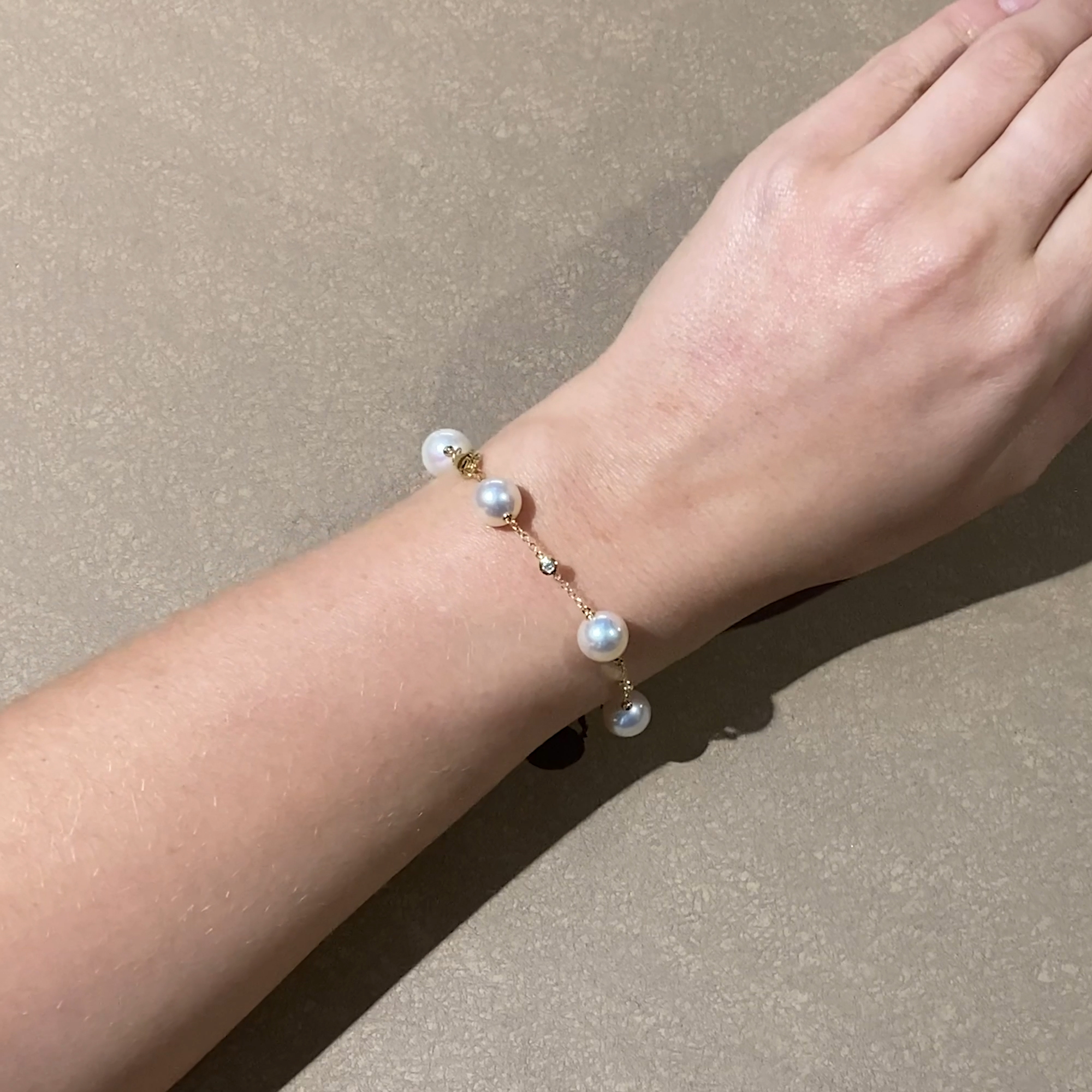 Akoya Pearl Bracelet with Brilliant Cut Diamonds in 18ct Yellow Gold