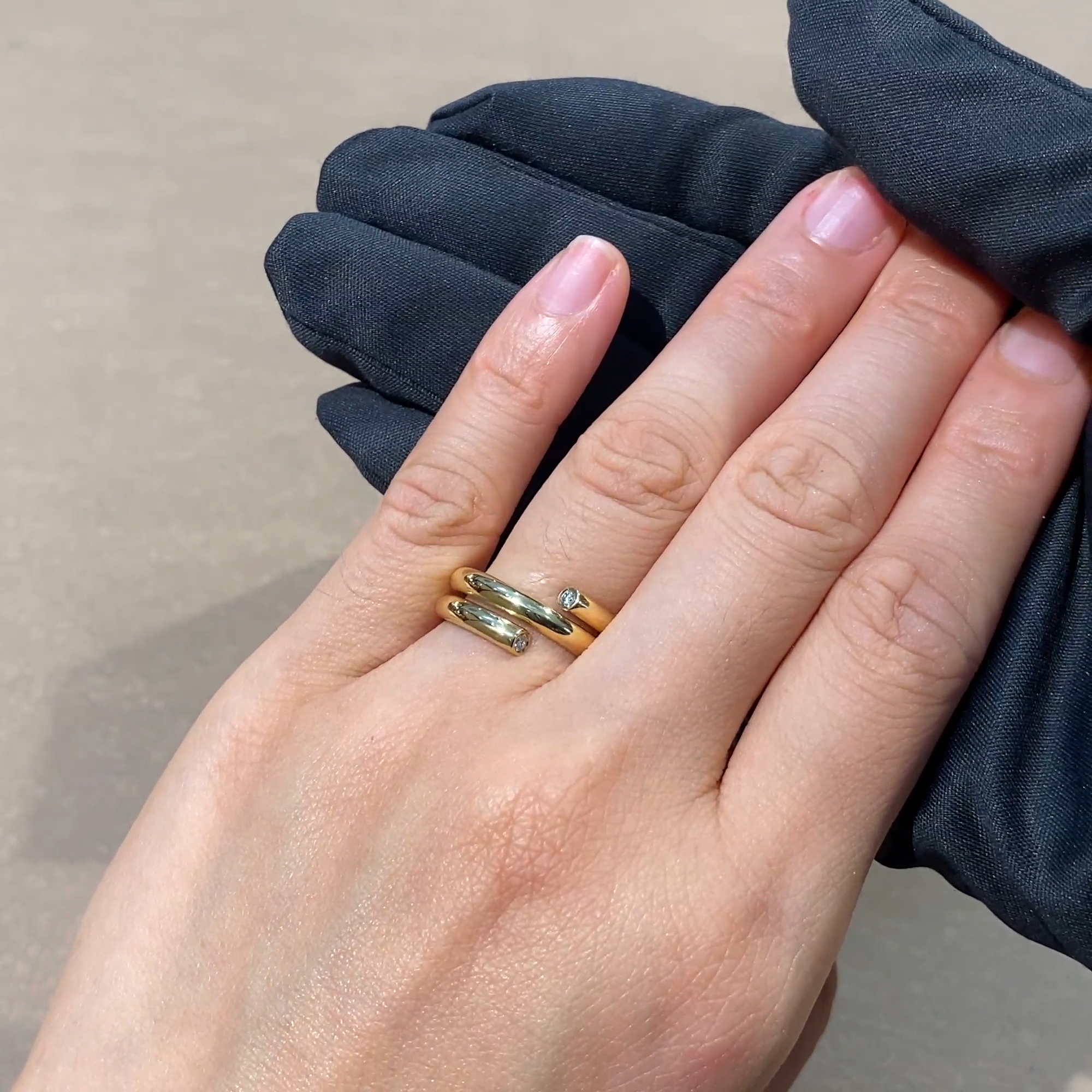 Eclipse 0.09ct Double Row Diamond Spring Ring in 18ct Yellow Gold