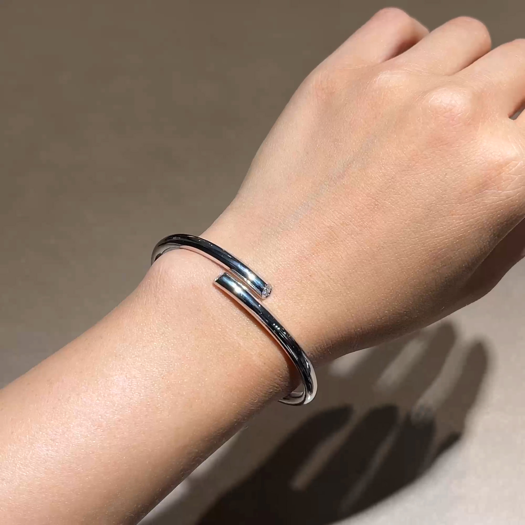 Eclipse 0.34ct Spring Bangle in 18ct White Gold