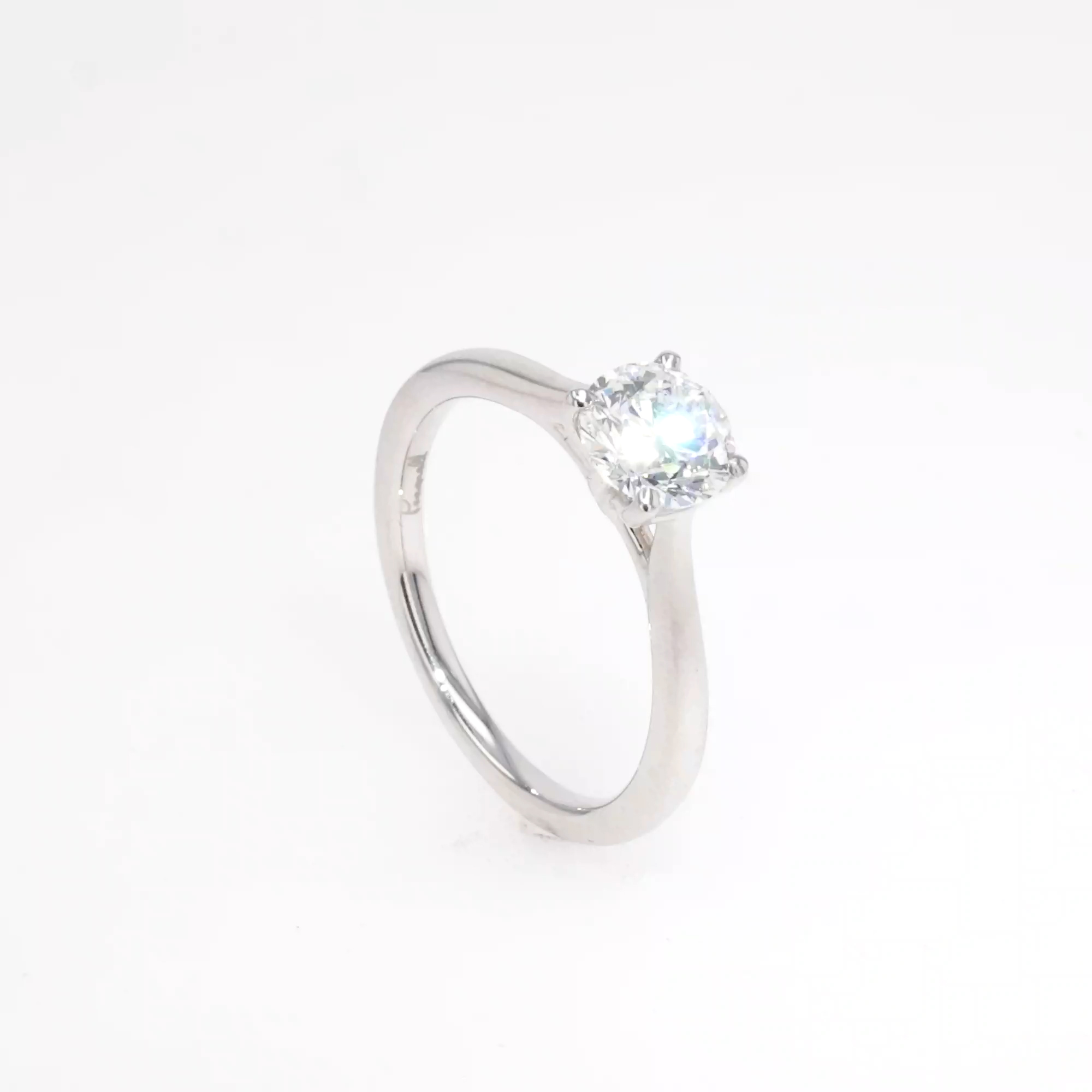 Gaia Brilliant Cut Diamond Ring