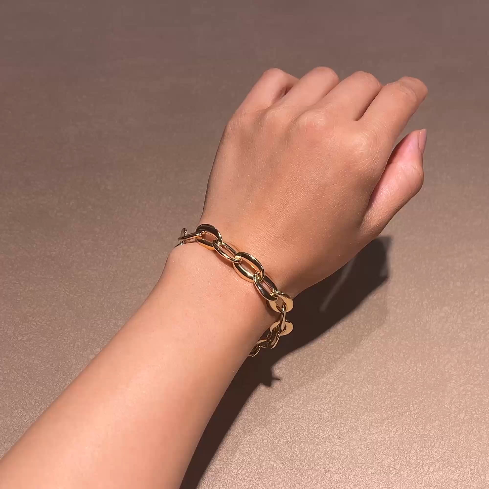 Valkyrie 0.066ct Diamond Oval Chain Link Small Bracelet in 18ct Yellow Gold