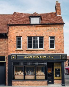 Stratford-Upon-Avon (Pre-Owned Watches)