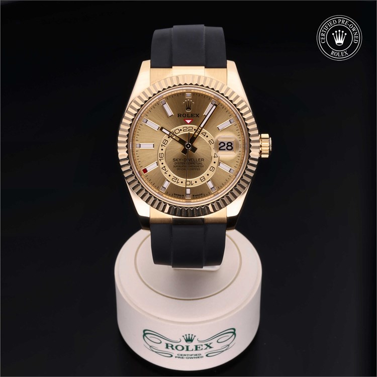 Rolex Sky-Dweller 2023, 42mm, 18ct Yellow Gold