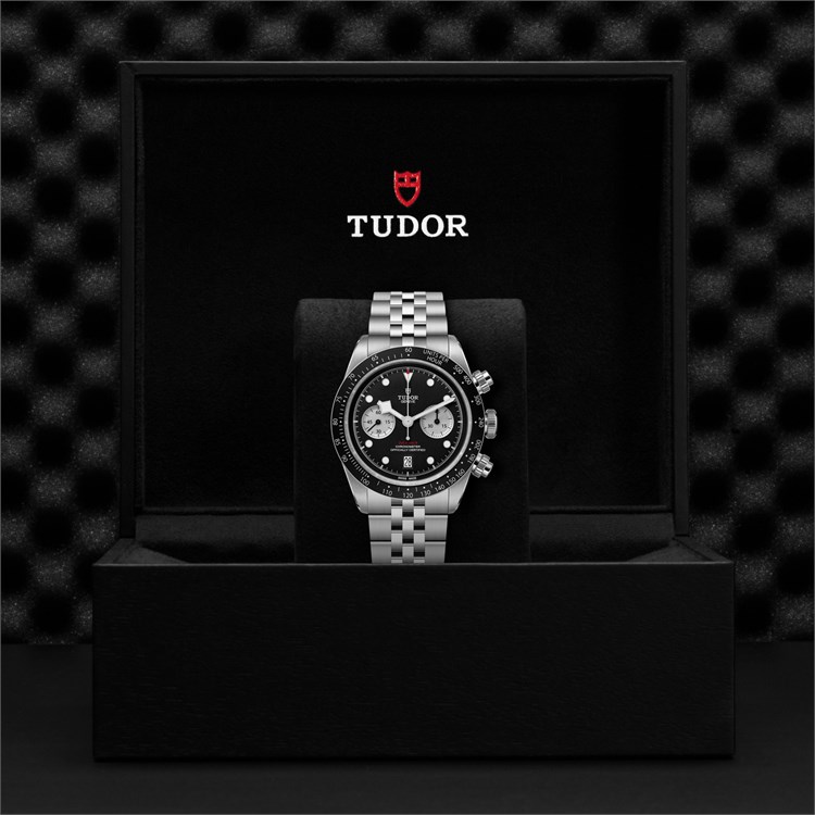 Tudor Black Bay Chrono 41mm, Black Dial, Dot and Triangle Numerals_3