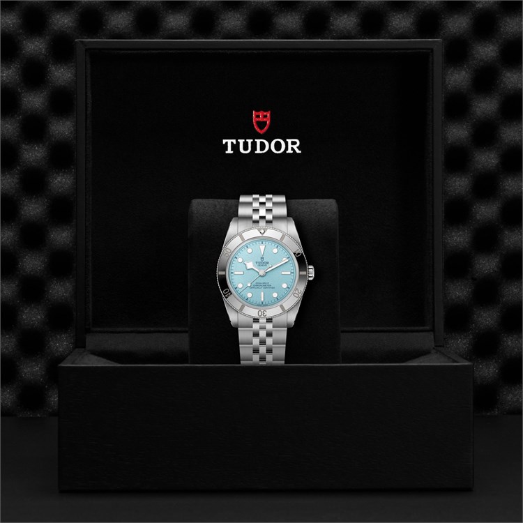 Tudor Black Bay 54 37mm, Turquoise Dial, Baton Numerals_5