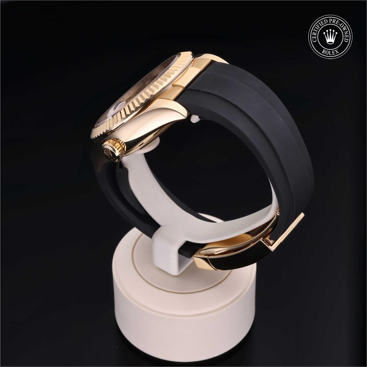 Rolex Sky-Dweller 2023, 42mm, 18ct Yellow Gold