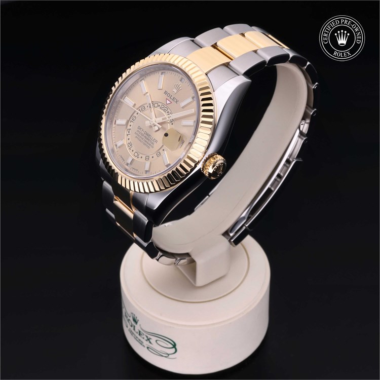 Rolex Sky-Dweller 2020, 42mm, Oystersteel and Yellow Gold