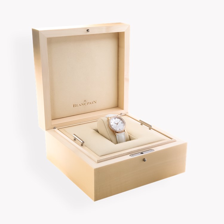 Blancpain Villeret 33.9mm, Mother of Pearl Dial, Diamond & Roman Numerals_4