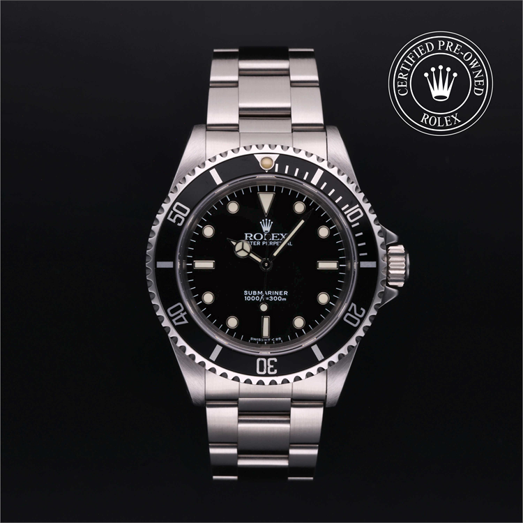 Submariner with a bezel and bracelet
