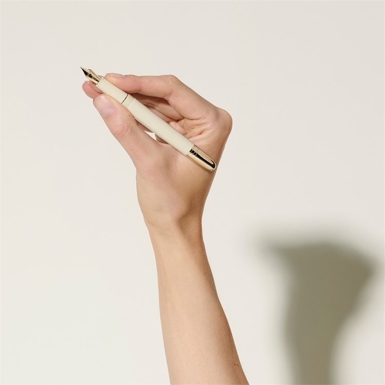 Montblanc Meisterstück Romeo & Juliet Classique Fountain Pen 132918_10