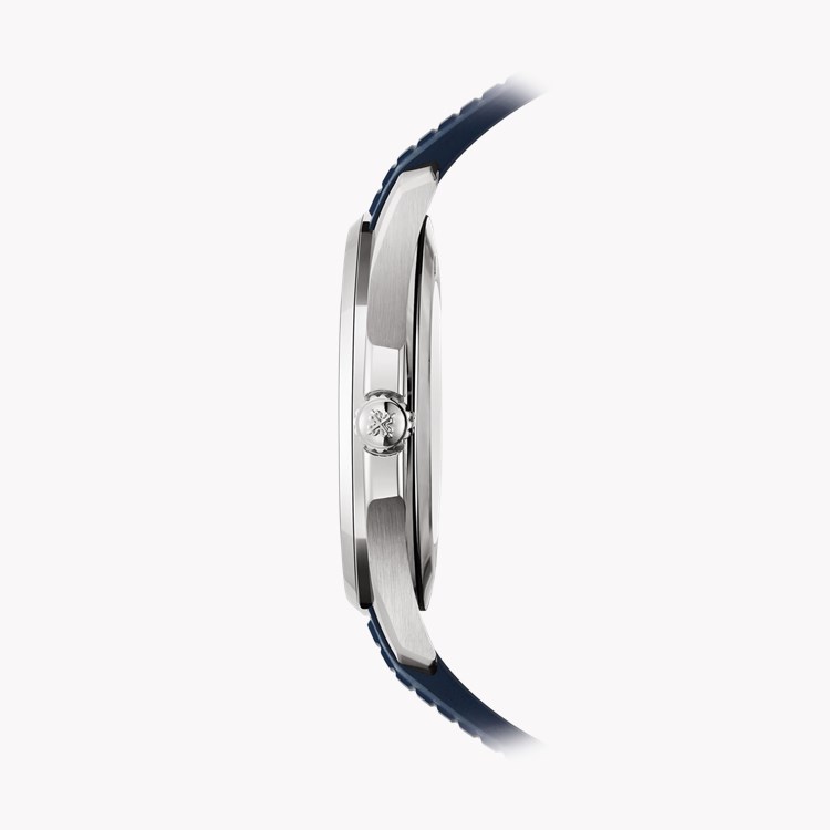 Patek Philippe Aquanaut 42.2mm, Blue Dial, Arabic Numerals_3