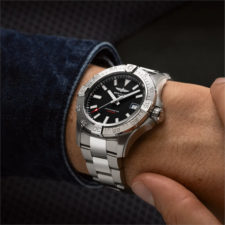 Breitling Avenger Automatic 42 42mm, Automatic, Steel_10