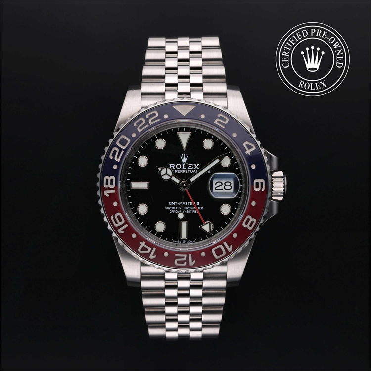 Yacht-Master 40 with a bezel and bracelet