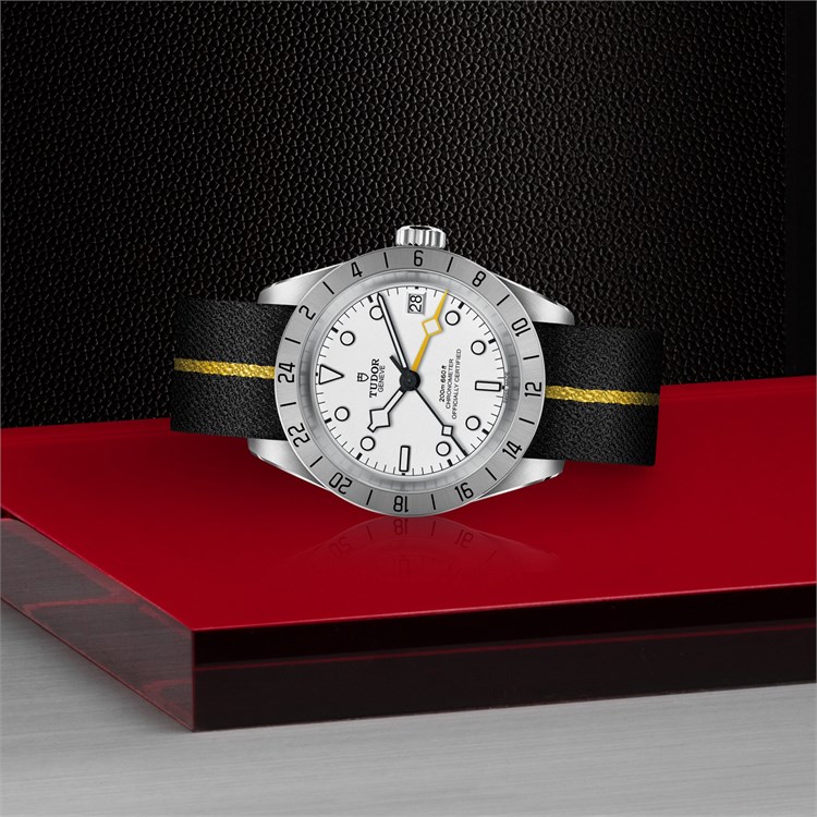 Tudor Black Bay Pro 39mm, White Dial, Baton/Dot Numerals_2