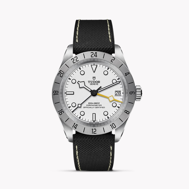 Tudor Black Bay Pro 39mm, White Dial, Baton/Dot Numerals_1