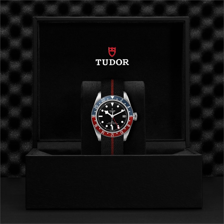 Black Bay GMT 41mm. Black Dial. Baton Numerals_5