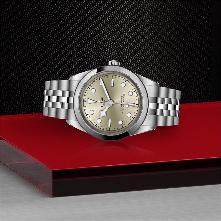 Tudor Black Bay One 41 41mm, Champagne Dial, Baton Numerals_2