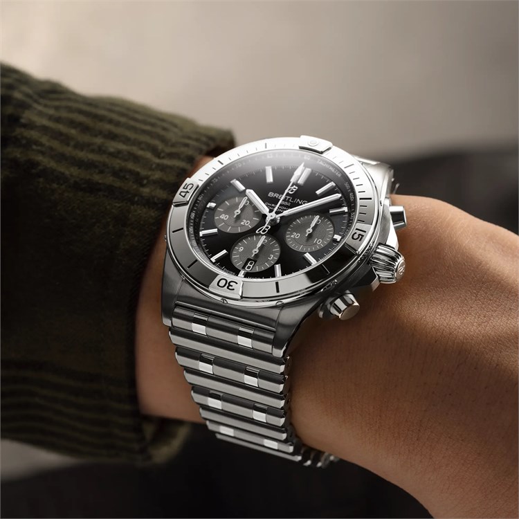 Breitling Chronomat B01 42 42mm, Black Dial, Baton Numerals_5