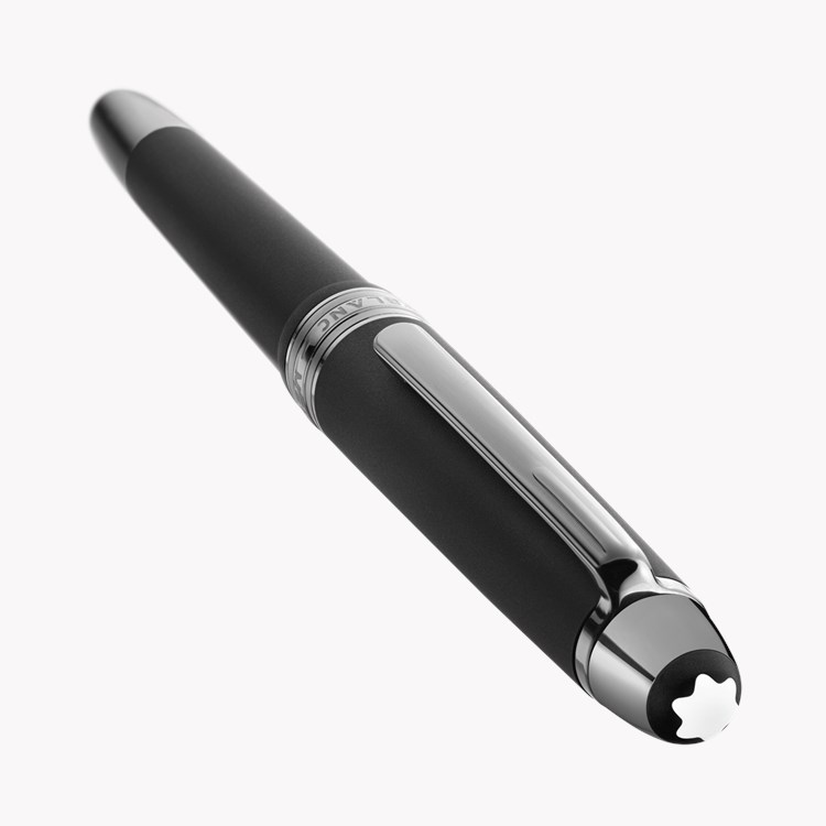 Montblanc Meisterstück Ultra Black Classique Fountain Pen - Size M