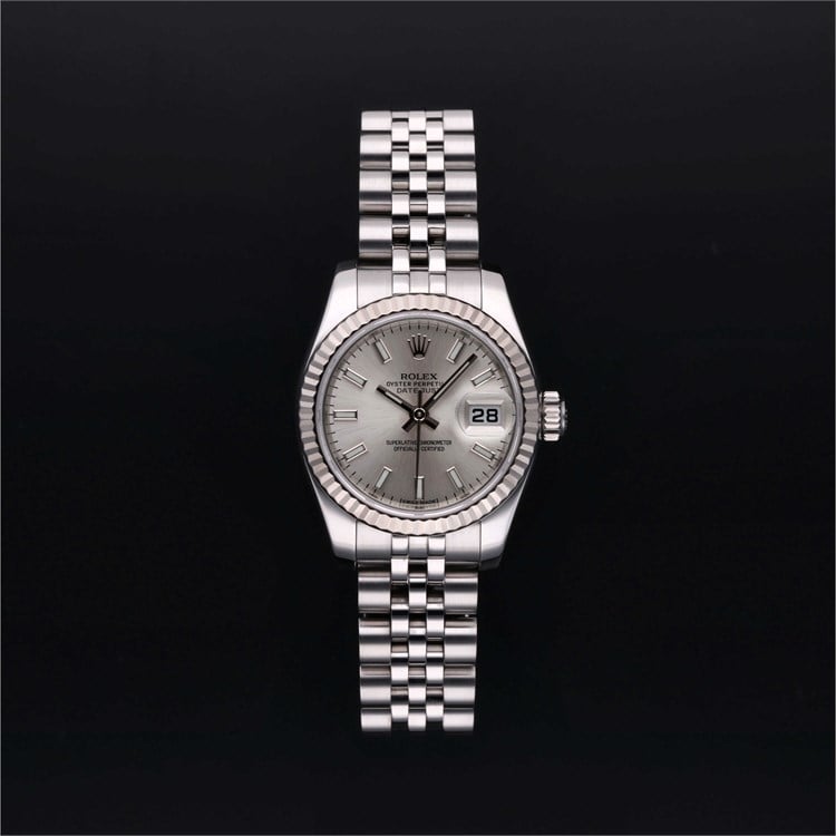 Lady-Datejust 26 with a bezel and bracelet