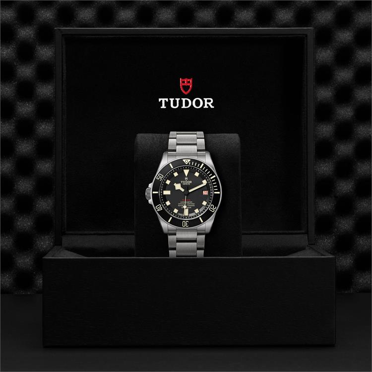 Tudor Pelagos LHD M25610TNL-0001 42mm. Black Dial. Baton Numerals_3