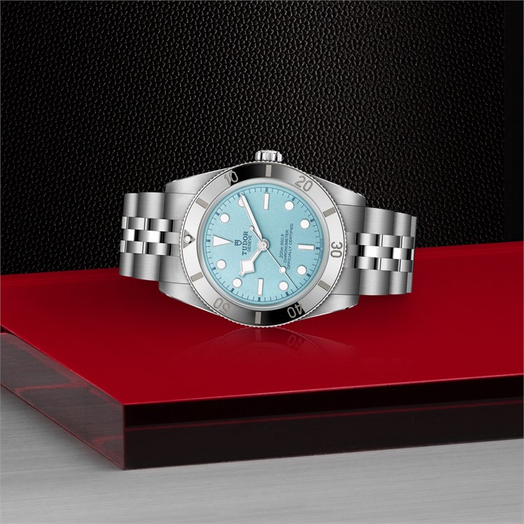 Tudor Black Bay 54 37mm, Turquoise Dial, Baton Numerals_3