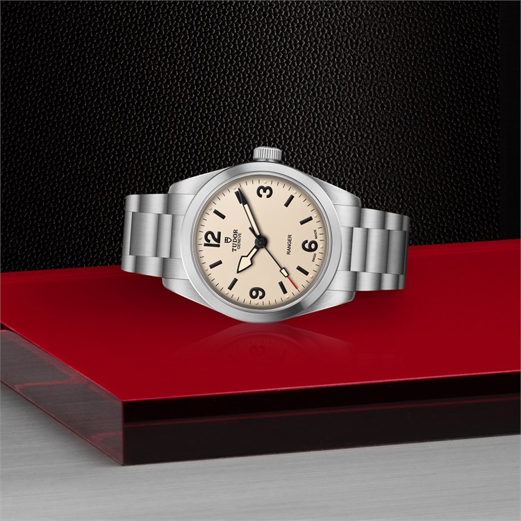Tudor Heritage Ranger 36mm, Beige Dial, Arabic/Baton Numerals_2