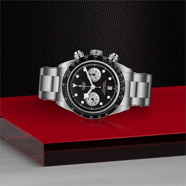 Tudor Black Bay Chrono 41mm, Black Dial, Dot and Triangle Numerals_2