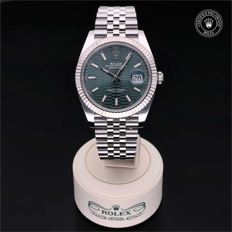 Datejust 41 with a bezel and bracelet