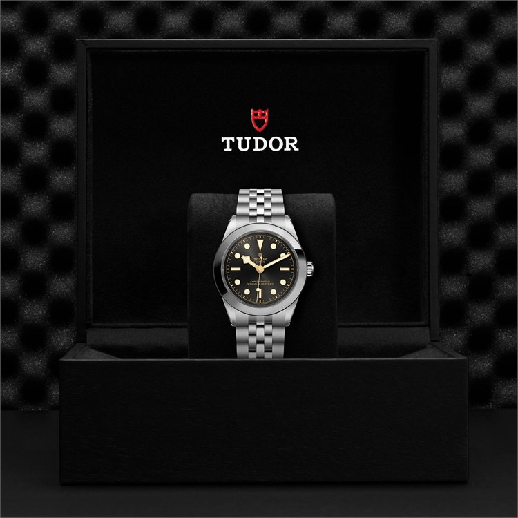 Tudor Black Bay One 39 39mm, Black Dial, Baton Numerals_3