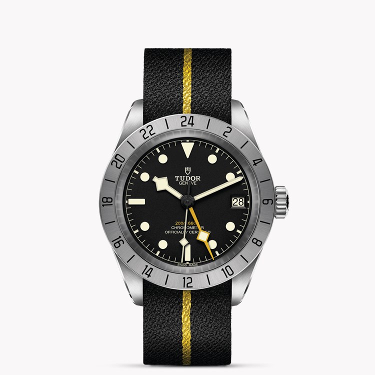 Tudor Black Bay Pro 39mm, Black Dial, Baton Numerals_1