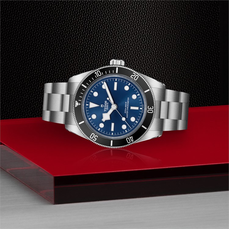 Tudor Black Bay 68 43mm, Blue Dial, Baton/Dot Numerals_2