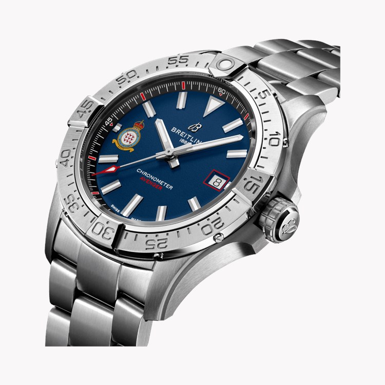 Breitling Avenger 42mm, Blue Dial, Baton Numerals_2
