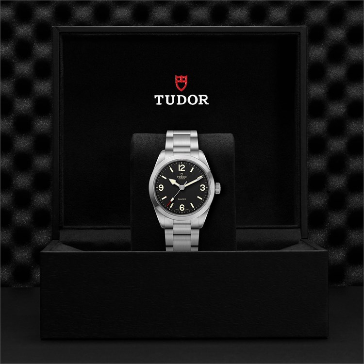 Tudor Ranger 39mm. Black Dial. Arabic and Baton Numerals_4