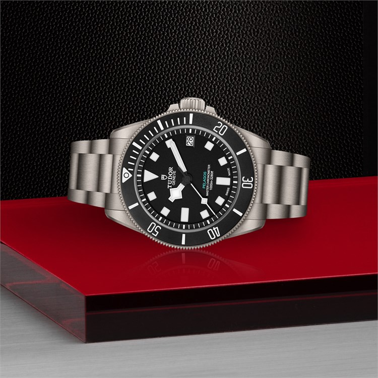 Tudor Pelagos Ultra 43mm, Black Dial, Baton/Dot Numerals_2