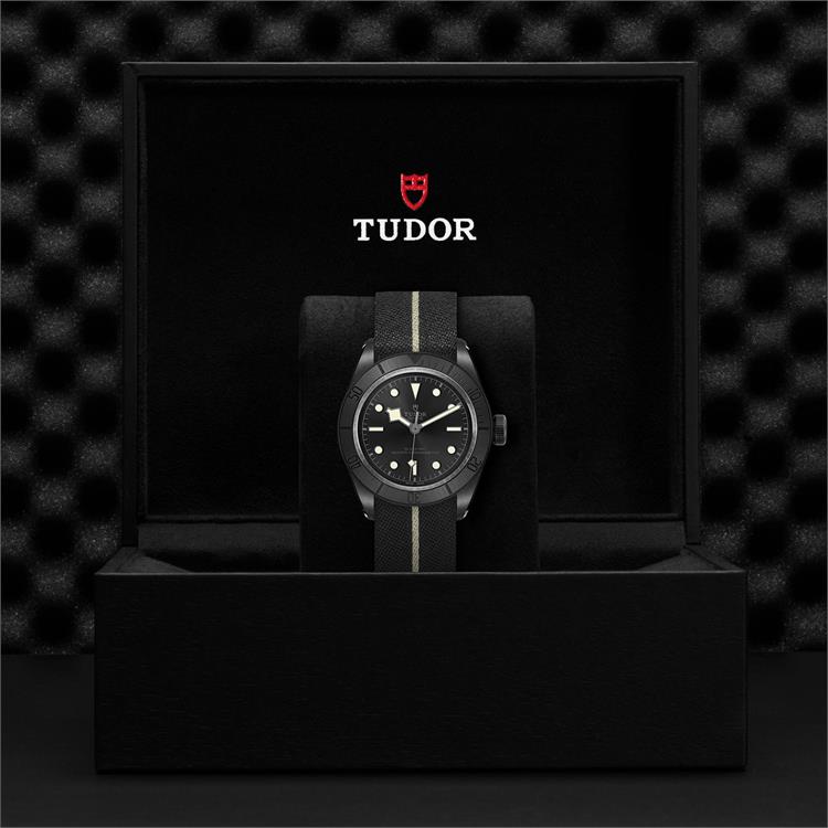 Tudor Black Bay Ceramic 41mm. Black Dial, Baton Numerals_6
