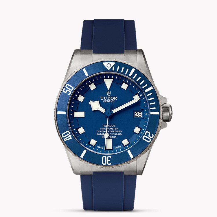 Tudor Pelagos 42mm. Blue Dial. Baton Numerals_2