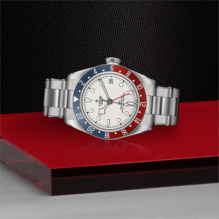 Tudor Black Bay GMT 41mm, White Dial, Baton Numerals_2