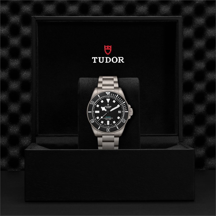 Tudor Pelagos Ultra 43mm, Black Dial, Baton/Dot Numerals_3