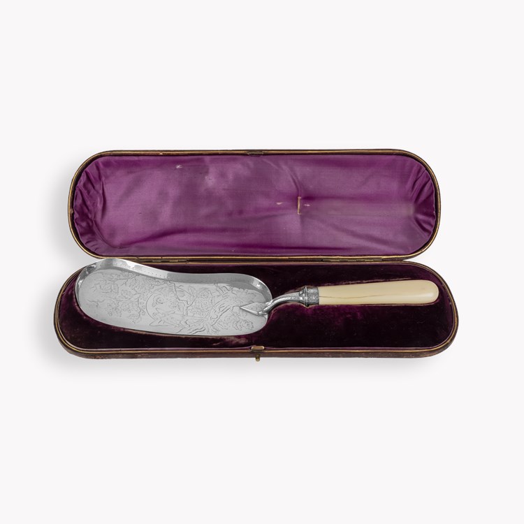 Silver and Ivory Crumb Scoop Hallmarked Birmingham_2