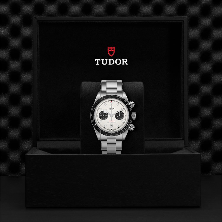 Tudor Black Bay Chrono 41mm, White Dial, Dot and Triangle Numerals_3