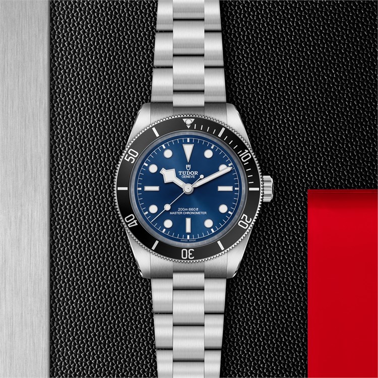 Tudor Black Bay 68 43mm, Blue Dial, Baton/Dot Numerals_4