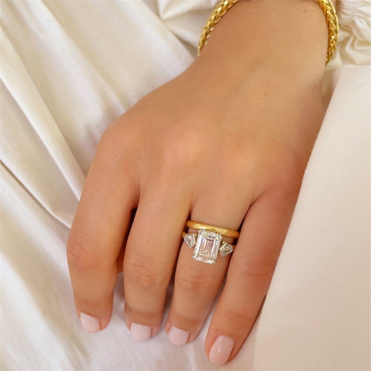 Kite Setting 4.04ct Emerald Cut Diamond Ring Emerald Cut, Claw Set_10