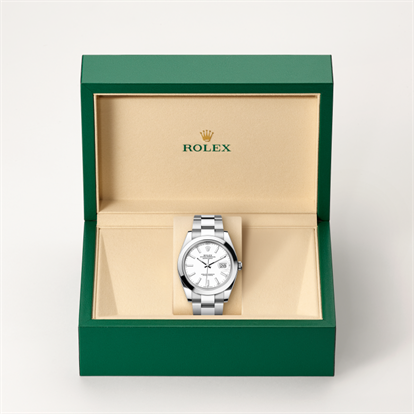 Datejust 41, Oyster, 41 mm, Oystersteel watch inside presentation box